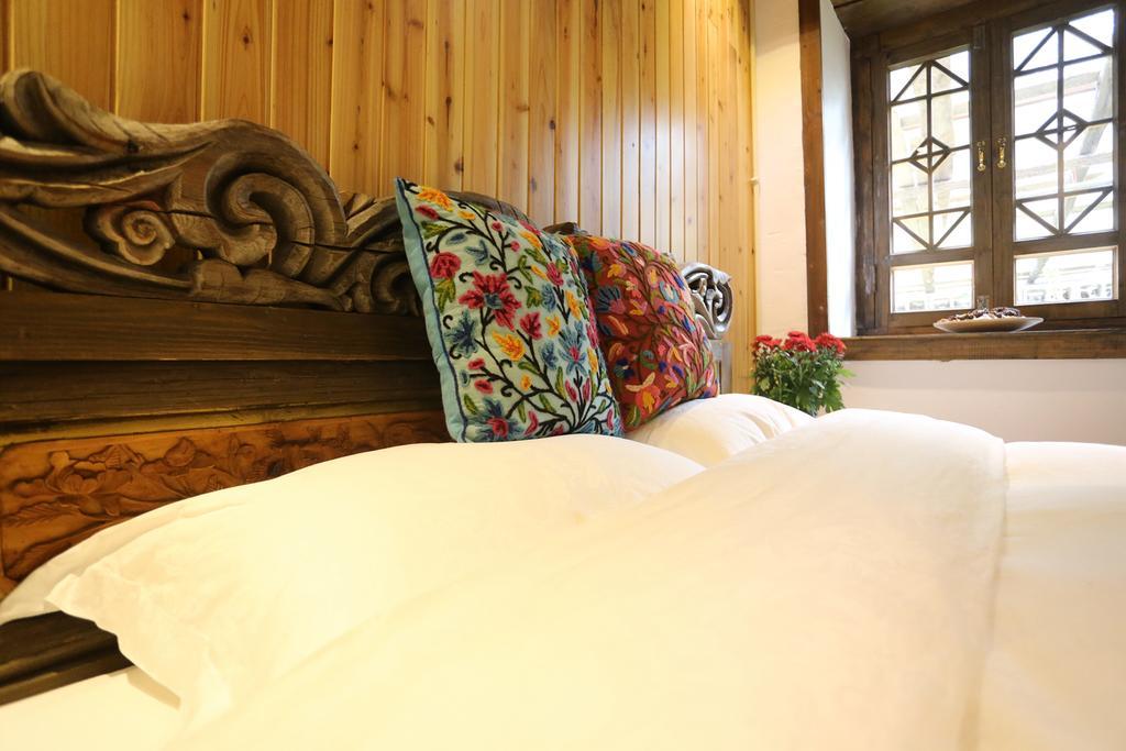 Shangri-La Mid - Mountain Homestay Ngoại thất bức ảnh