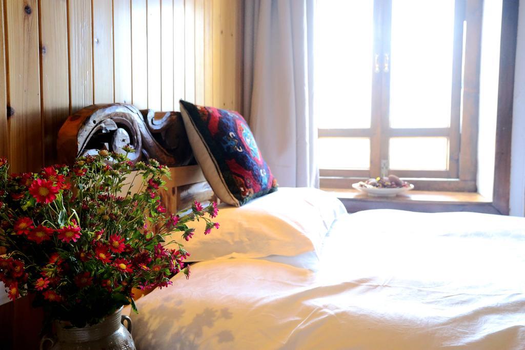 Shangri-La Mid - Mountain Homestay Ngoại thất bức ảnh