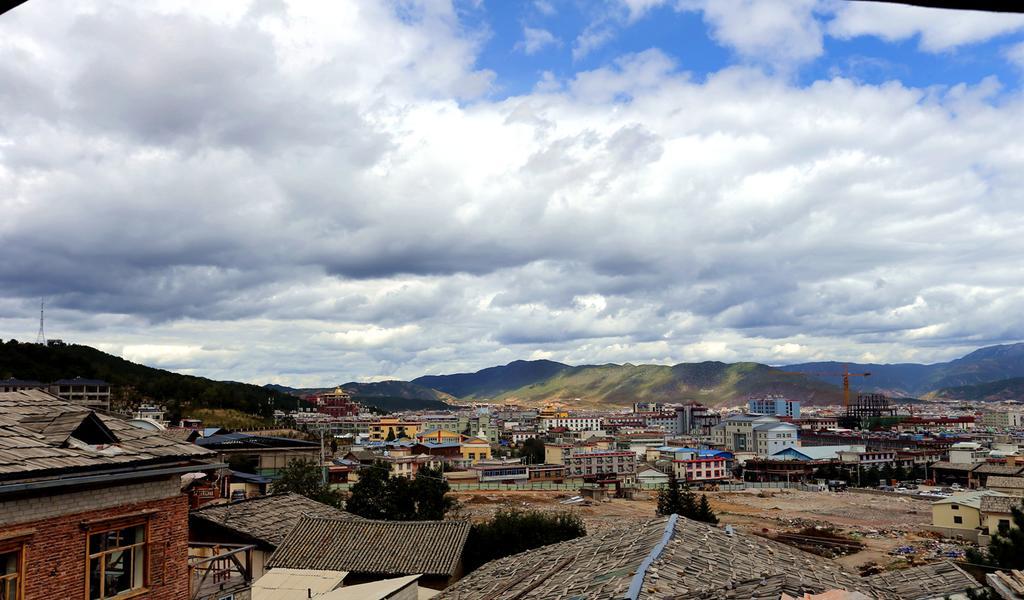 Shangri-La Mid - Mountain Homestay Ngoại thất bức ảnh